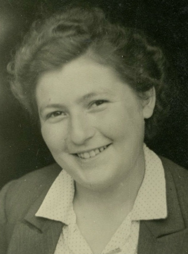 Paula Stern 1945