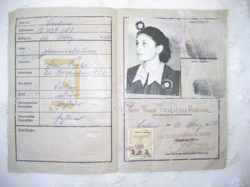 Passport for Eva Tannenbaum
