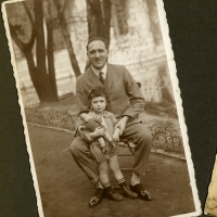 Eva with her father in Berlin. August 1925.