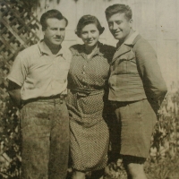 Magda with her husband Izak (left) and his brother (right), 1945.