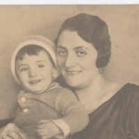 Klaus, two years old, with his mother Heddy in Nossen, Berlin. 1923.