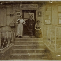 Lewinsohn family members in front of their store in Germany.