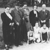 Last time that Peter's father saw his parents, from left to right Peter father's parents, Peter's mother, Peter's aunt and her husband, the kids, Peter, his sister Eva and his cousin Mimi. Summer 1938